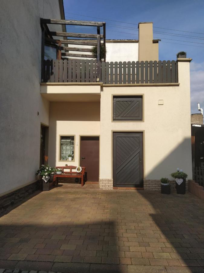 Ferienhaus Treis Neef Exteriör bild